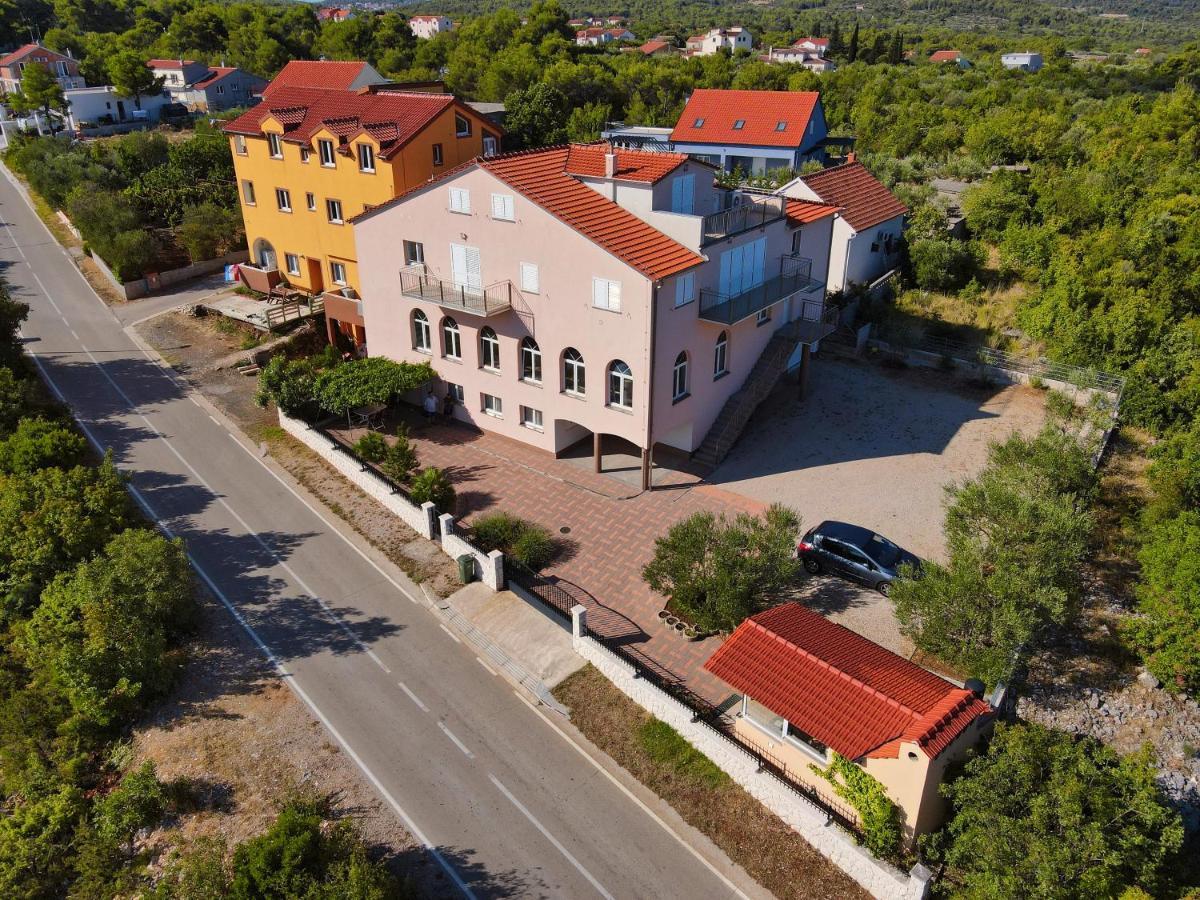 Апартаменты Grande Rosa Vrulje  Экстерьер фото